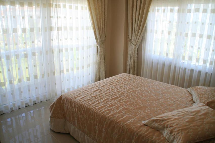 Sadev Turizm Belek Family Villas Экстерьер фото
